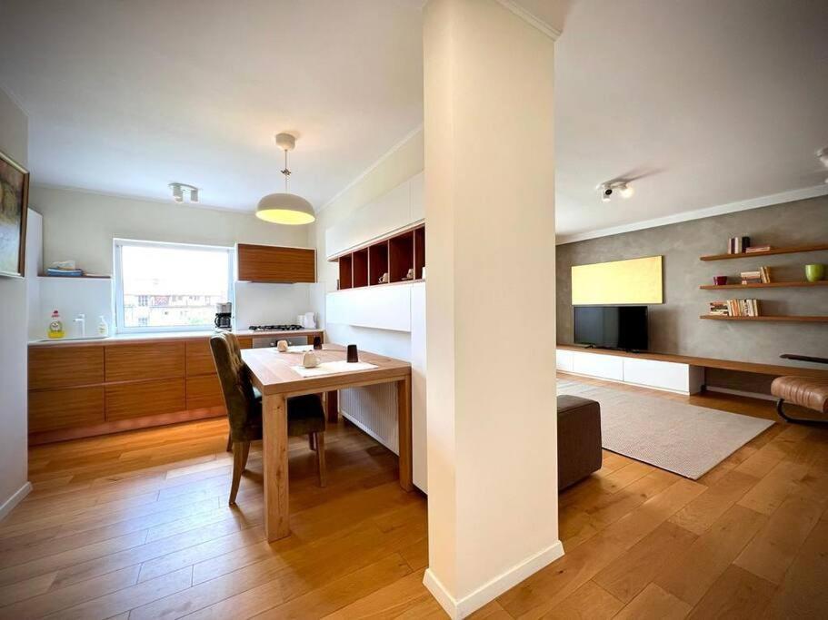 Bright And Modern Home Тімішоара Екстер'єр фото